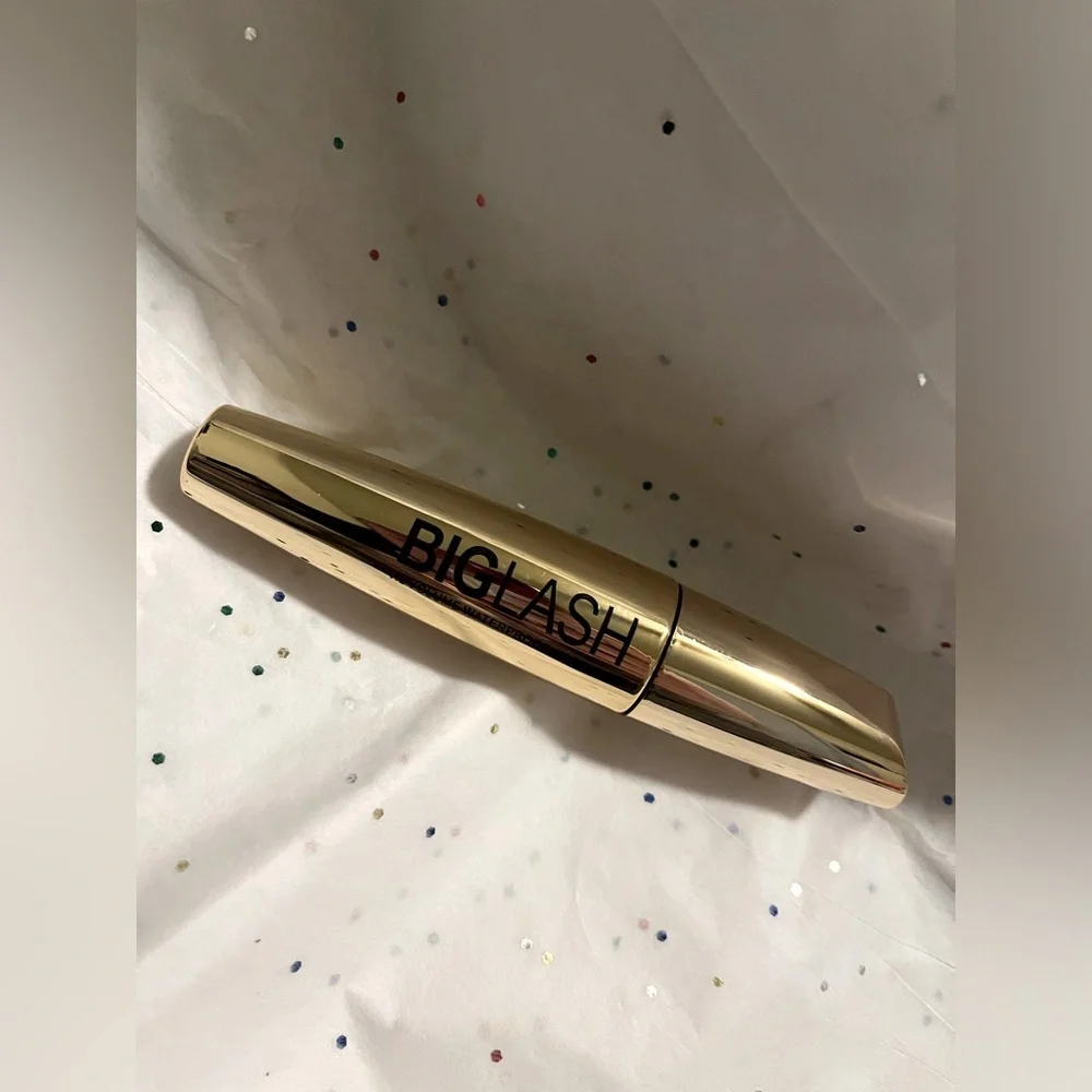 XL volume waterproof mascara